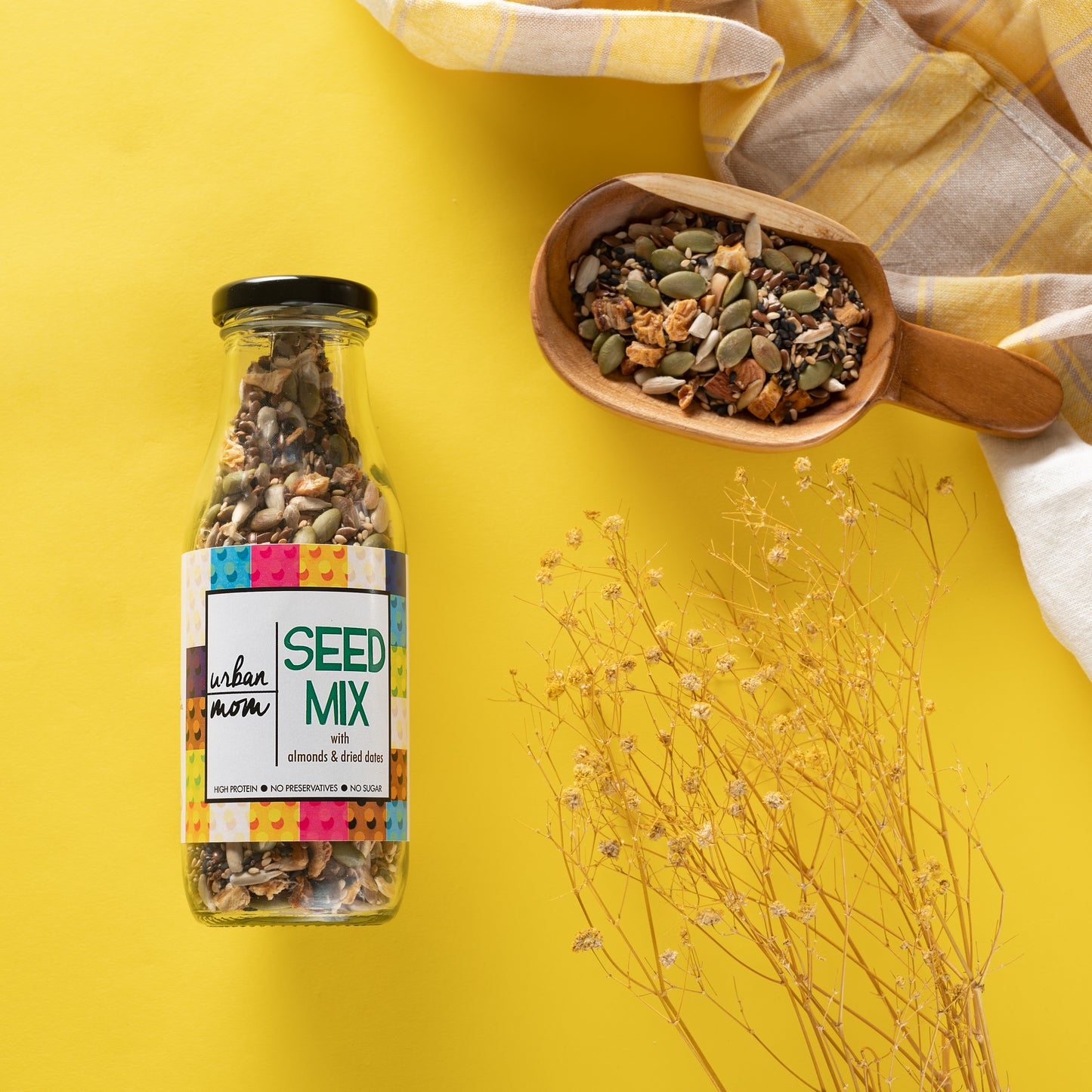 SEED MIX with dried dates & almonds